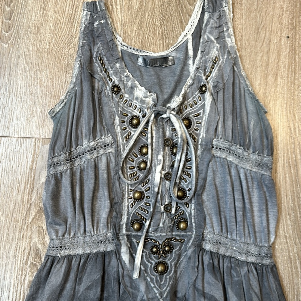 Gorgeous Top - Picture 2 of 4
